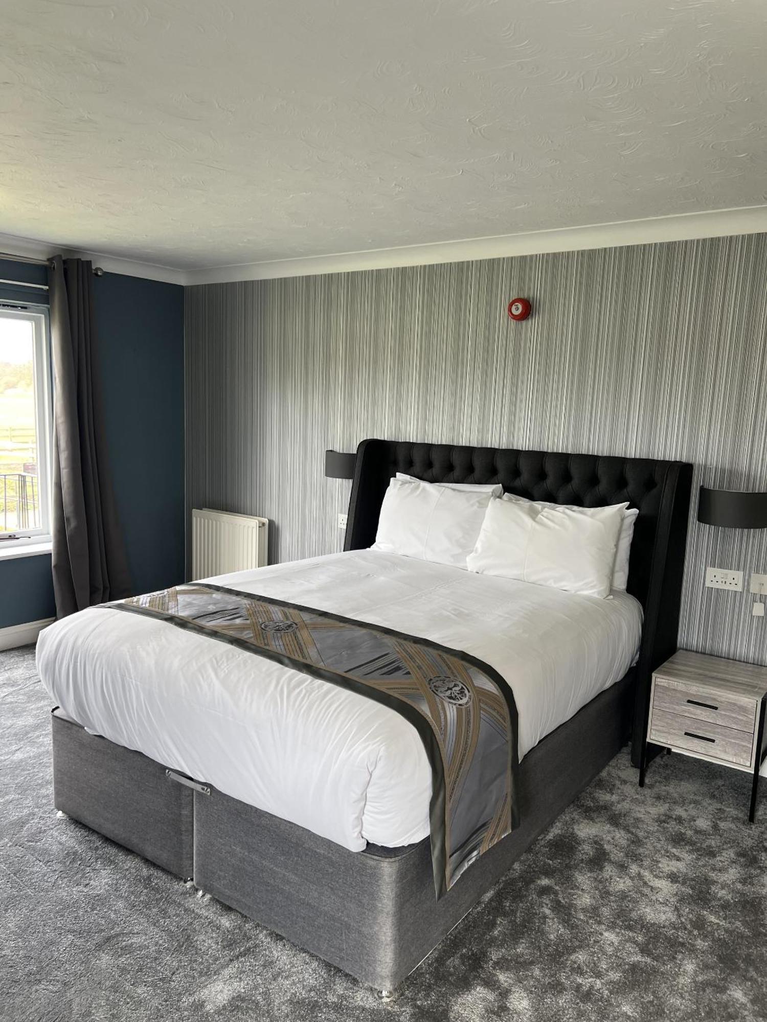 Dolphin Hotel Cambridge St Ives  Eksteriør billede